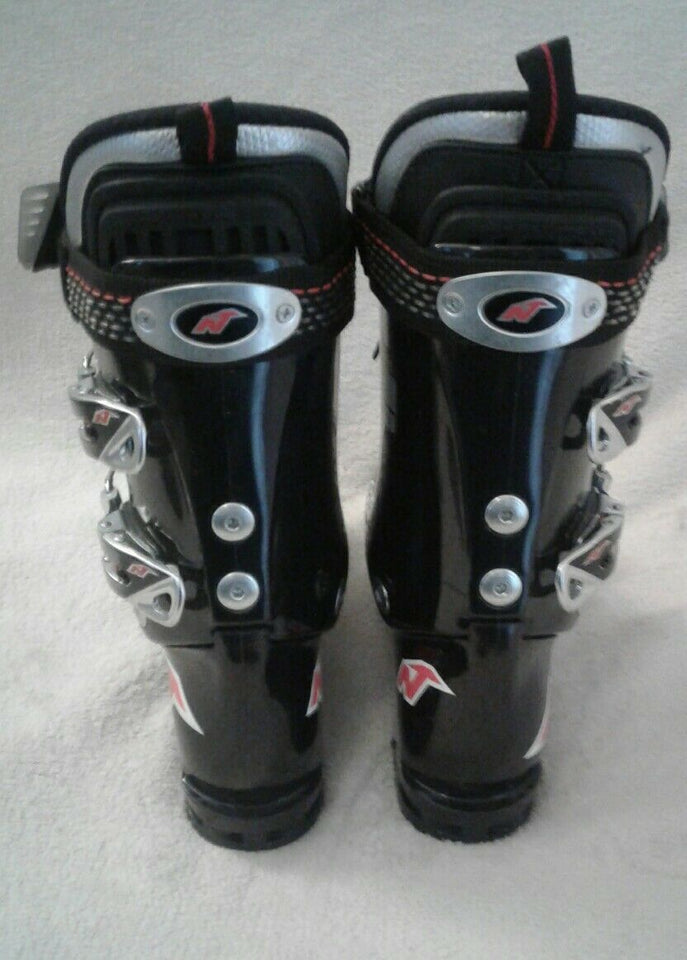 NORDICA DOBERMANN SKI BOOTS WC 150